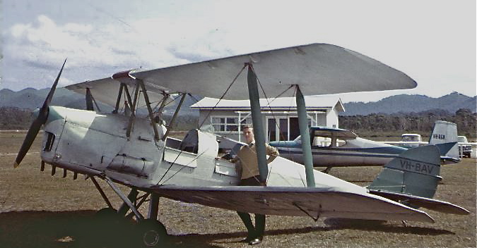 De Havilland Tiger Moth &amp; Cessna 150, 1964