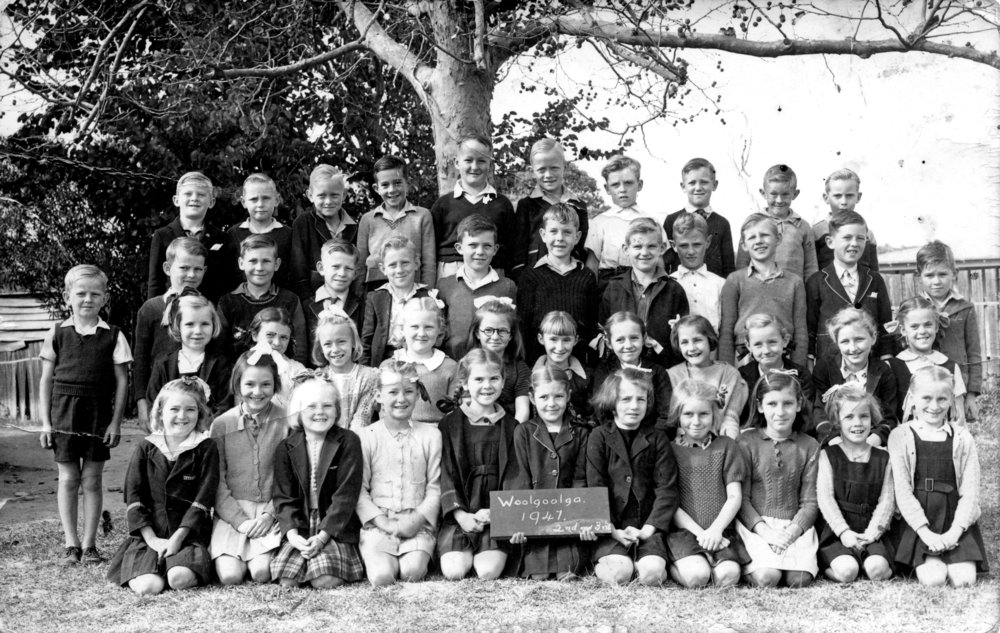 Woolgoolga Primary School second and third classes, 1947