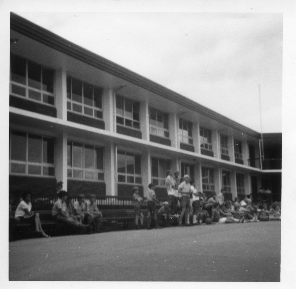 Waiting at the courthouse for the Queen's visit, 11 April 1970