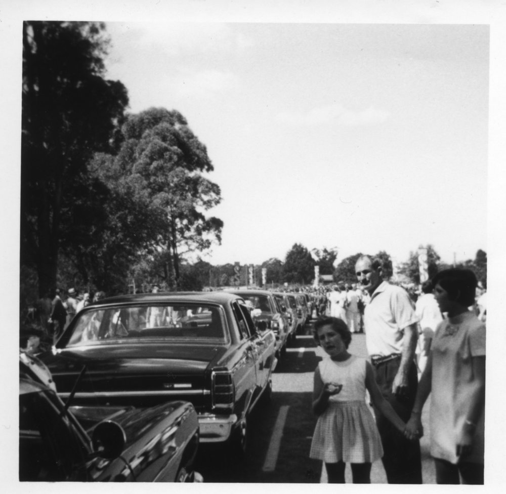 A crowd of 20,000 watches the Queen's procession, 11 April 1970