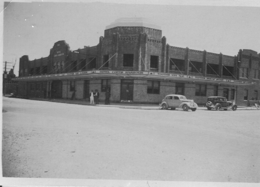 Hotel Coffs Harbour, corner High and Grafton Streets