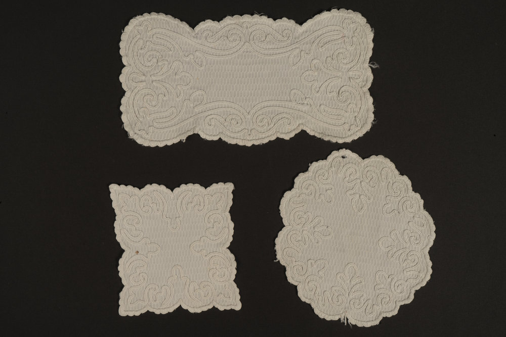 Set of six doilies
