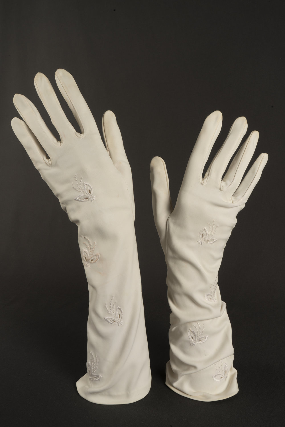 Pair of cream embroidered evening gloves