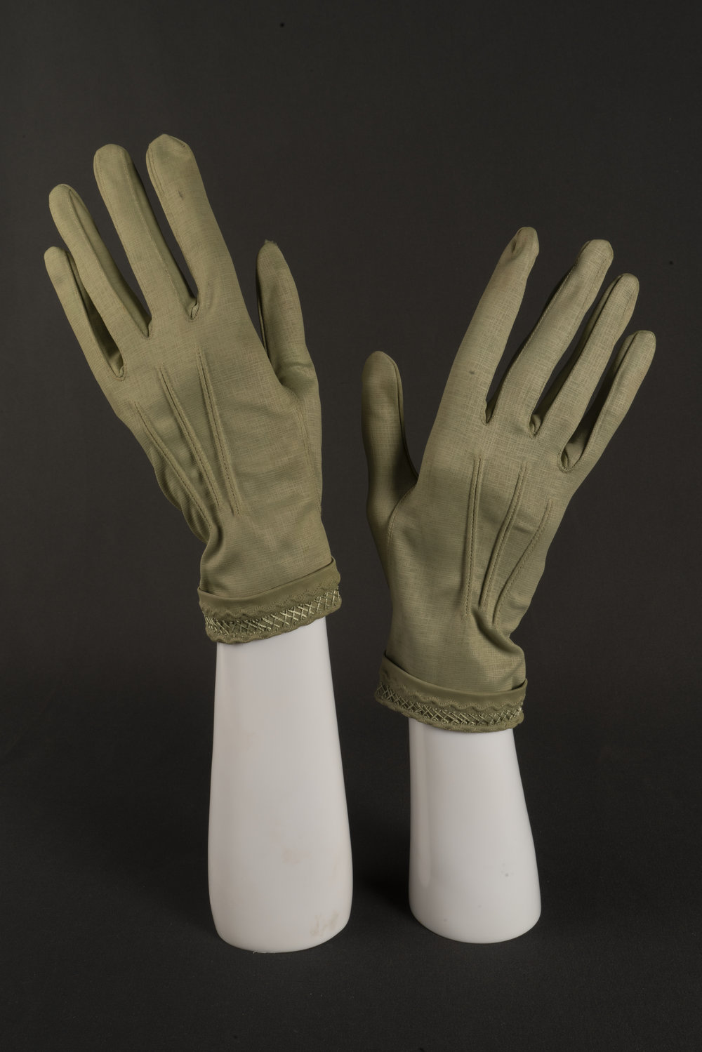 Pair of khaki green gloves