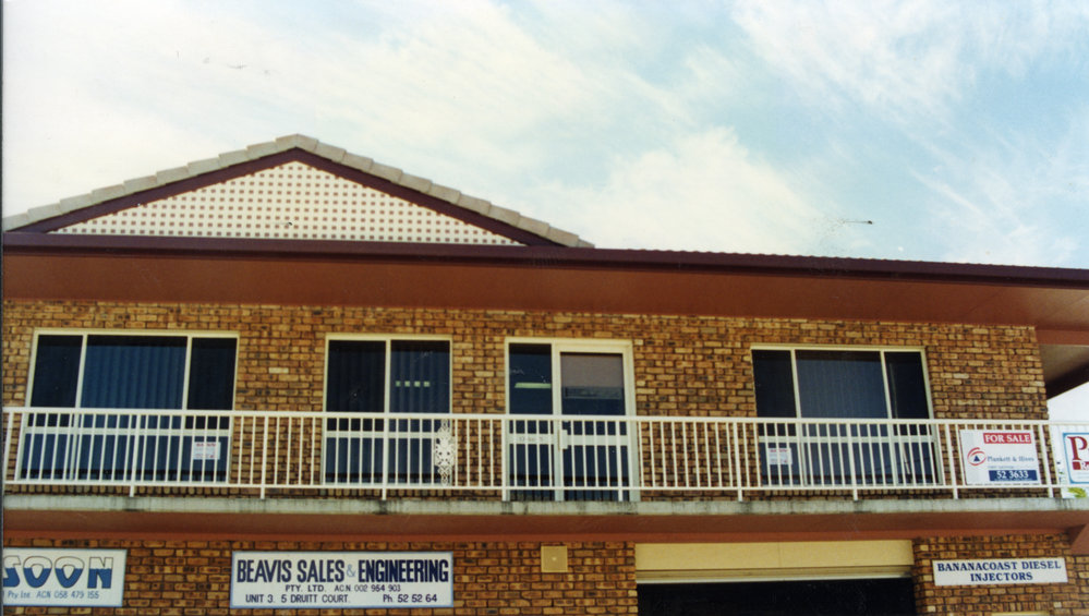 Bay 7 of 5 Druitt Court in Coffs Harbour, 1990s