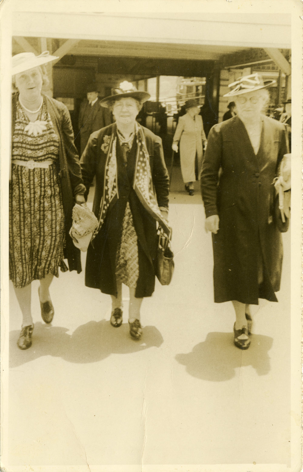 Three women at Circular Quay, c. 1940