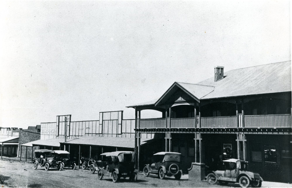 Pier Hotel on High Street