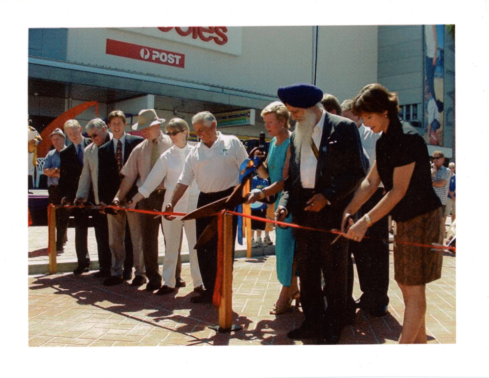 City centre opening outside Coles supermarket, 2003
