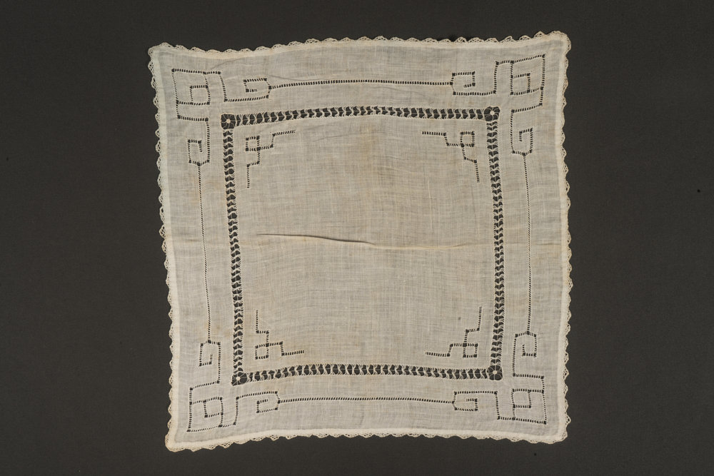 Drawn thread work handkerchief