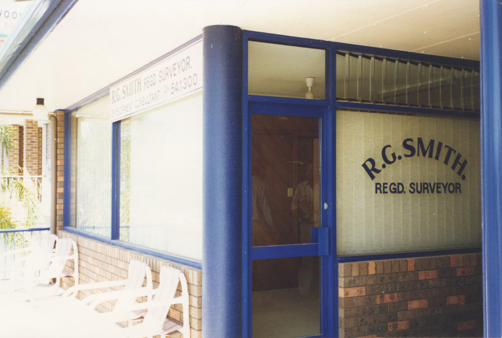 R. G. Smith Regd. Surveyor at 5/62 Beach Street in Woolgoolga, 1990s