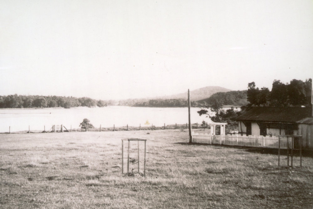 Lawson house overlooking river Red Rock 1940