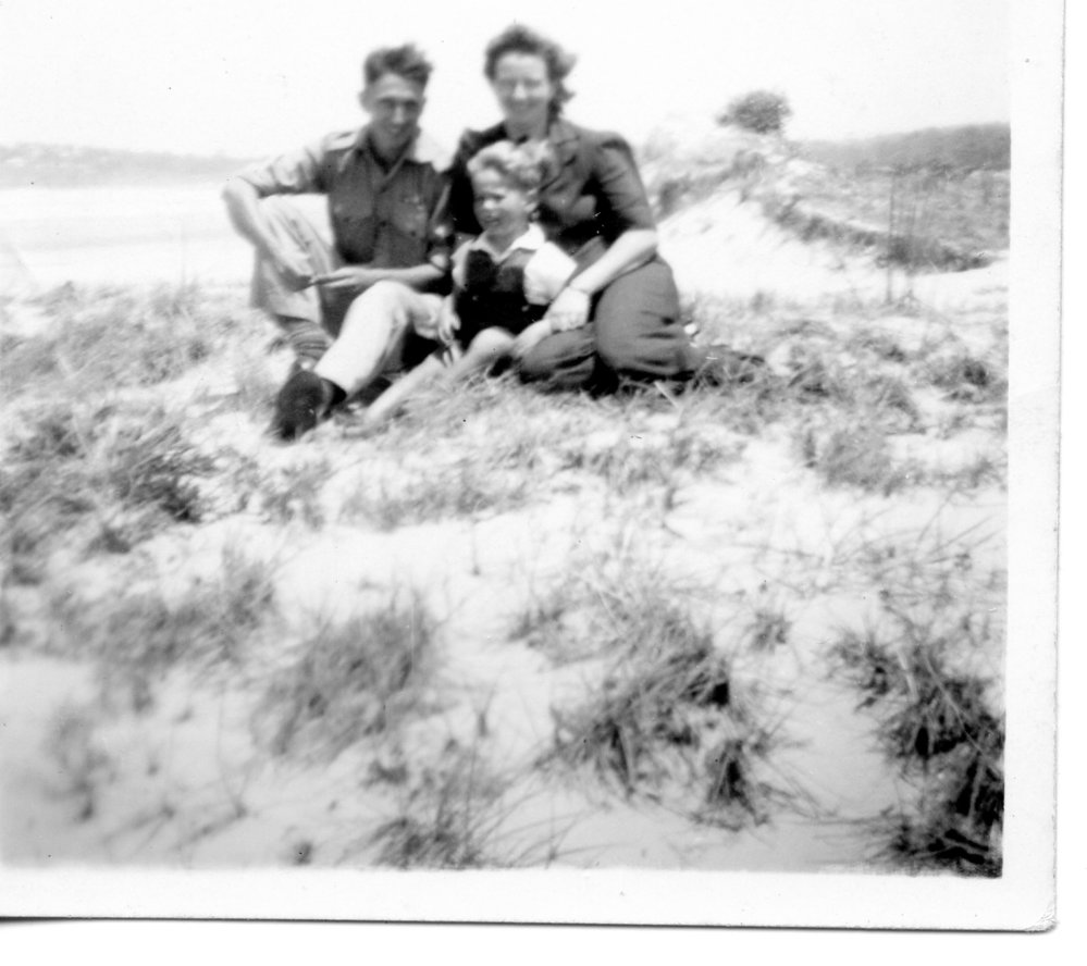  Family  photo on the Dunes Red Rock 1940s