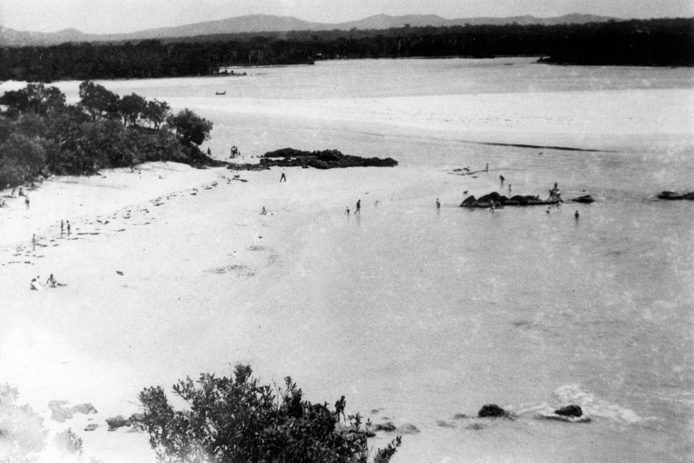 Little Beach &amp; River mouth Red Rock