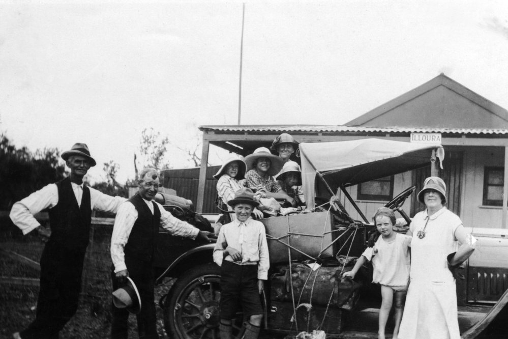 Gill Family &amp; Tom Richards Red Rock 1920