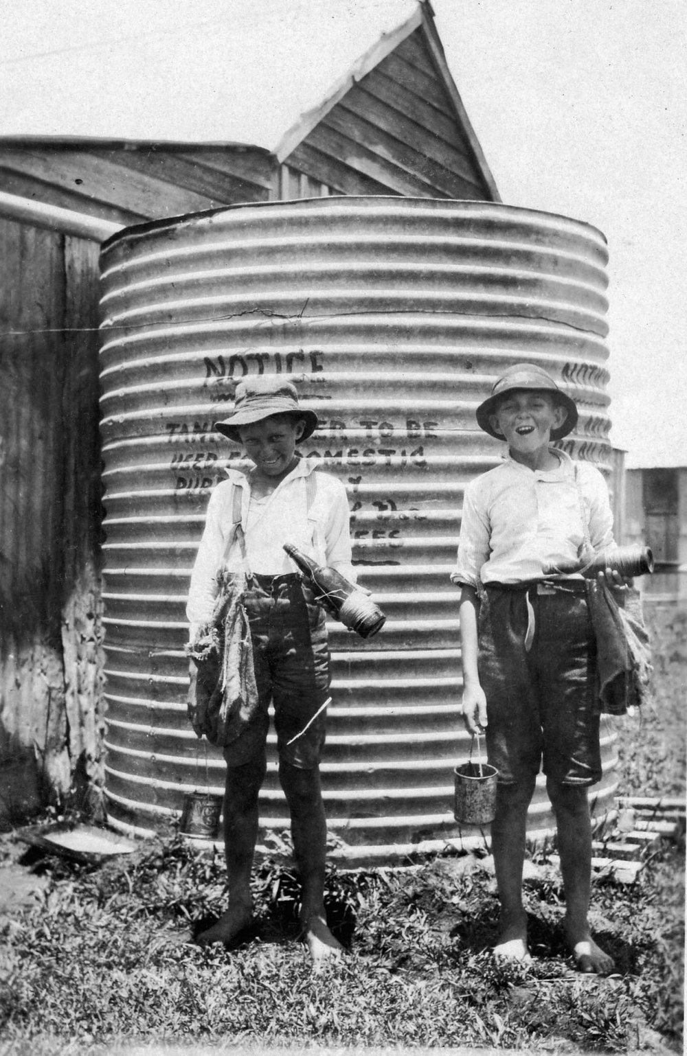 Andre Ireland &amp; Lyndon Ford, Lynch Cottage Red Rock 1920