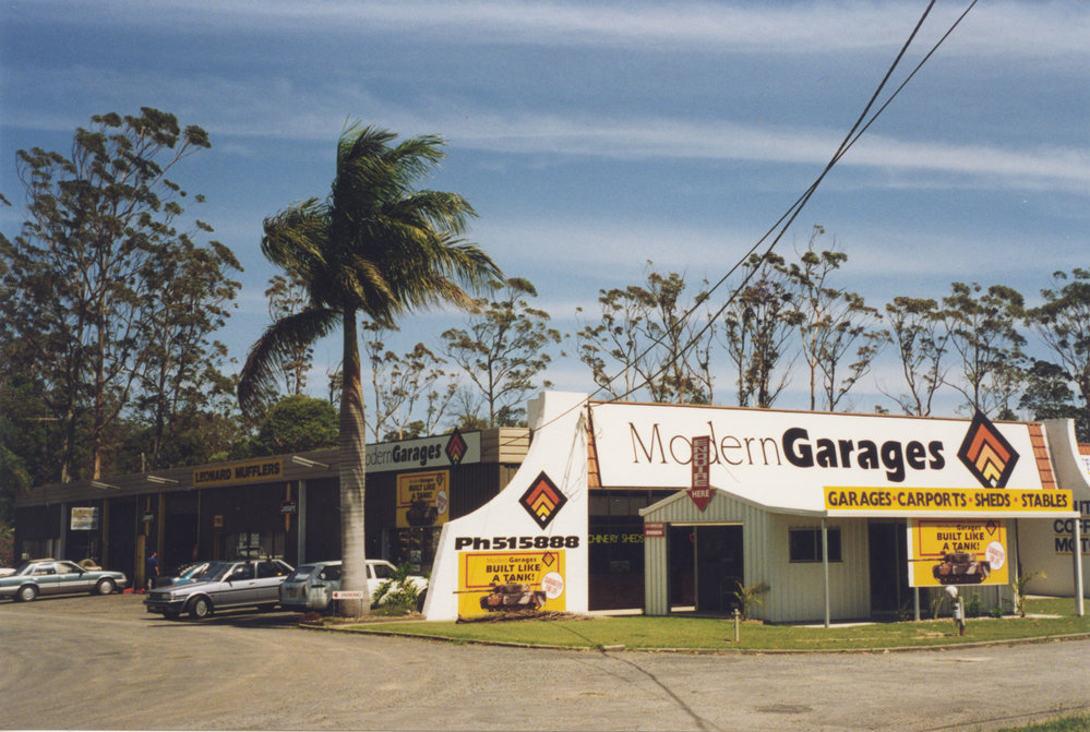 Modern Garages at 313 Pacific Highway in Coffs Harbour, 1990s