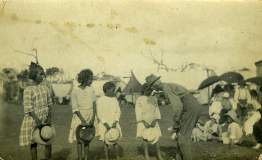 T Richards with Corindi children Red Rock  1924