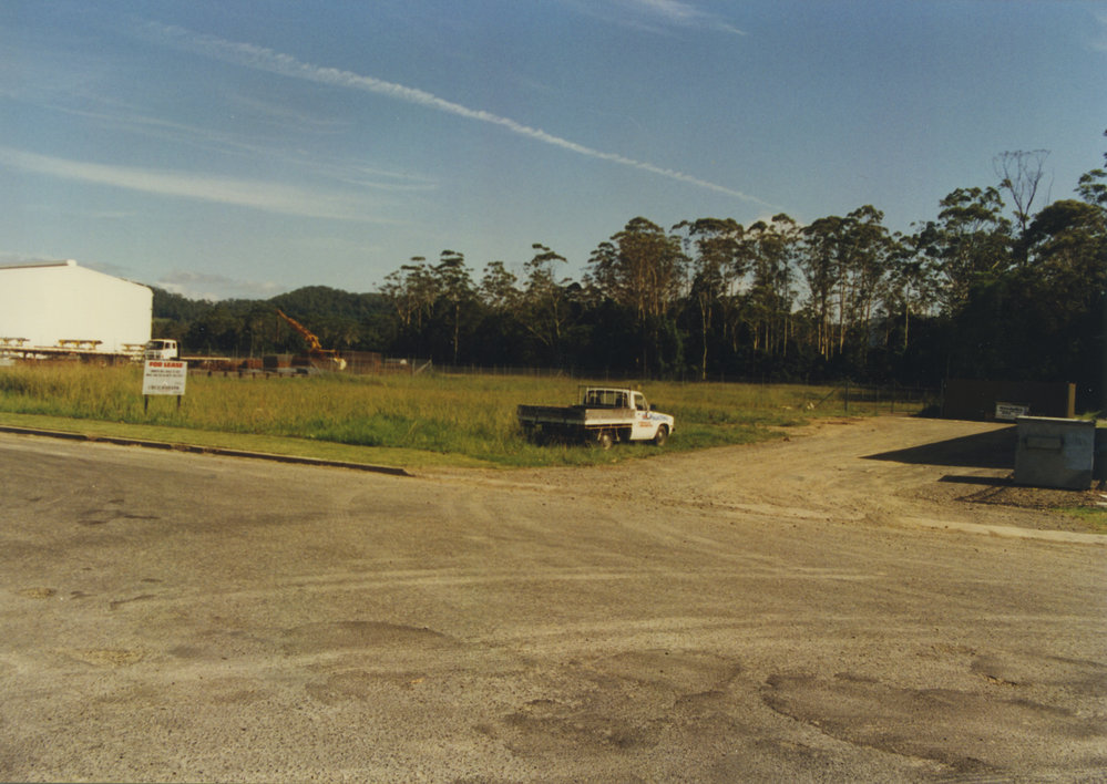 Vacant land on Isles Drive in the North Boambee Valley, 1990s