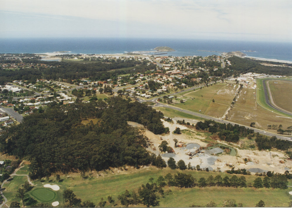 Aerial view of City Hill in Coffs Harbour, 1990s