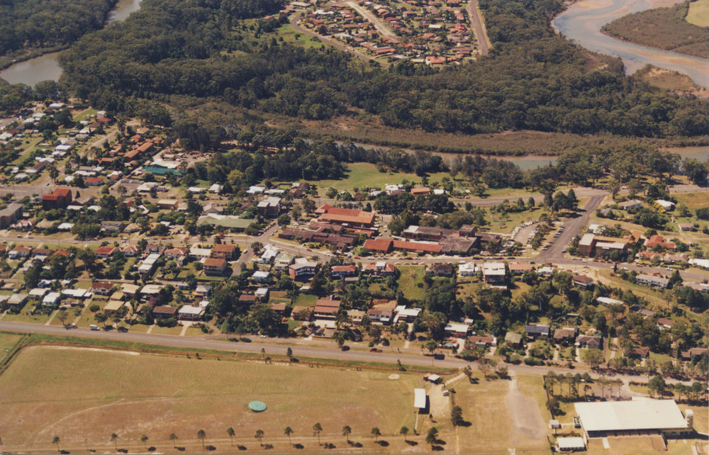 Aerial view of Coffs Harbour Hospital on Victoria Street, 1990s
