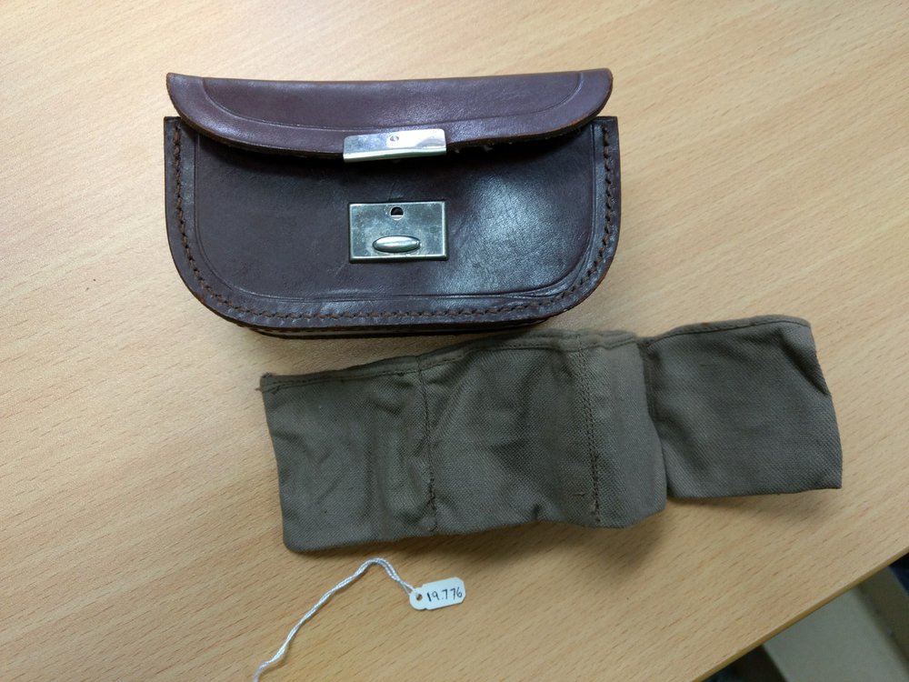 Leather lens holder case