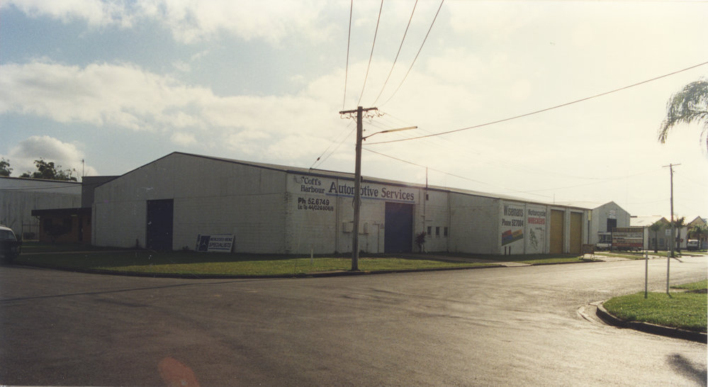 33 Lawson Crescent, Coffs Harbour, 1990s