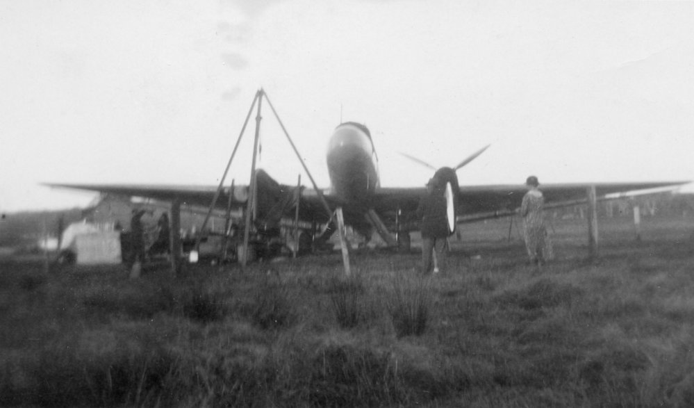 The aeroplane 'Lawrence Hargrave' at Coffs Harbour Aerodrome, 20 May 1937 