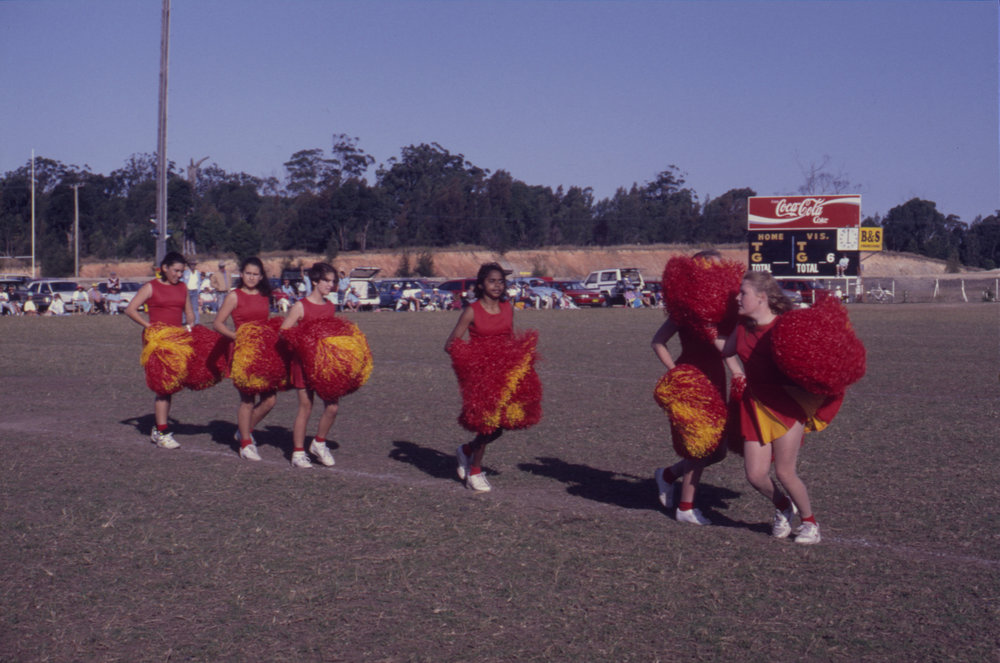Coffs Harbour Comets cheerleaders