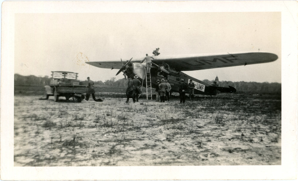The 'Southern Cloud' refuelling, 1930