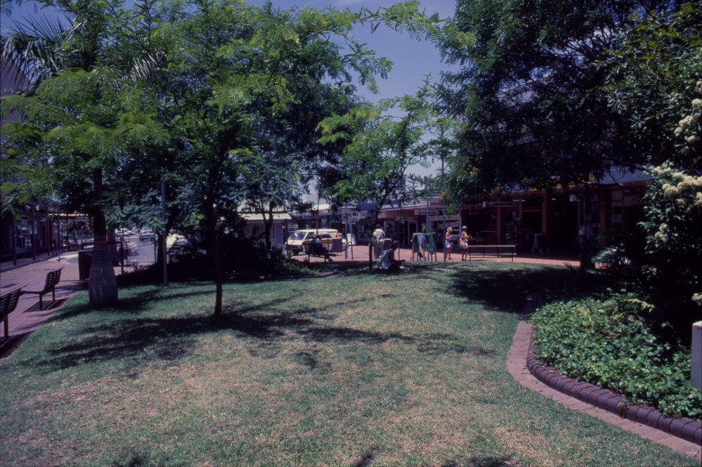 Small park, City Centre Mall