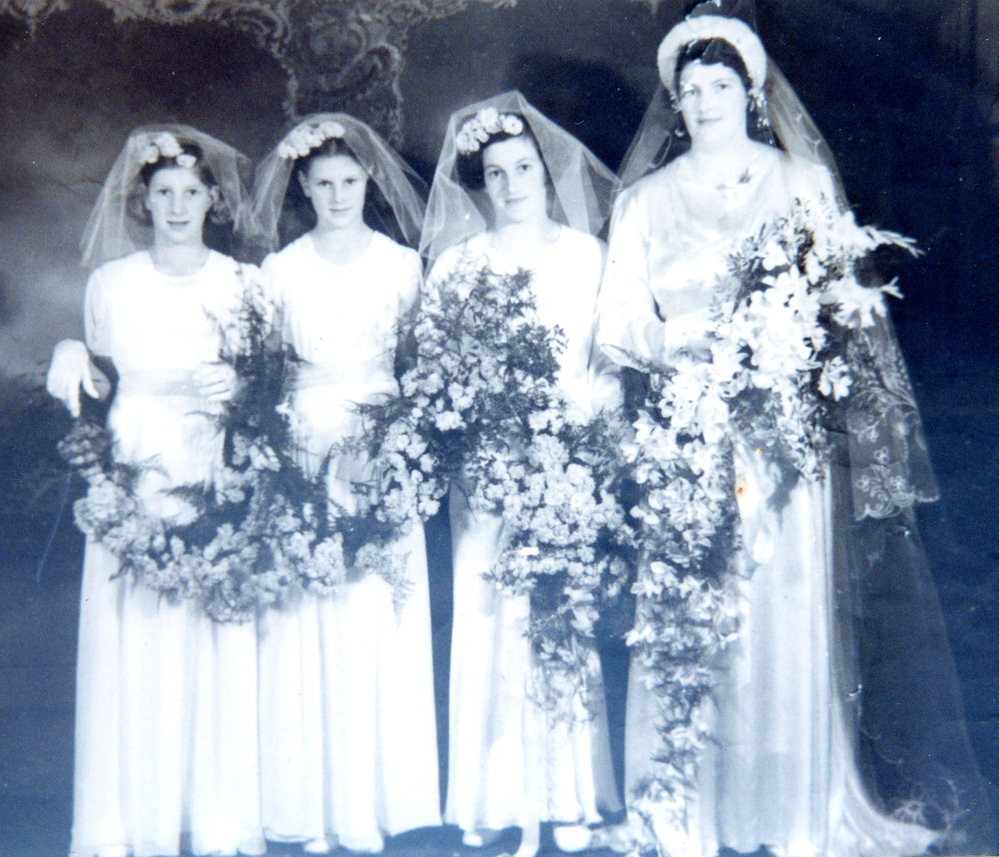 Bride Grace Barber and wedding attendants, 1938 