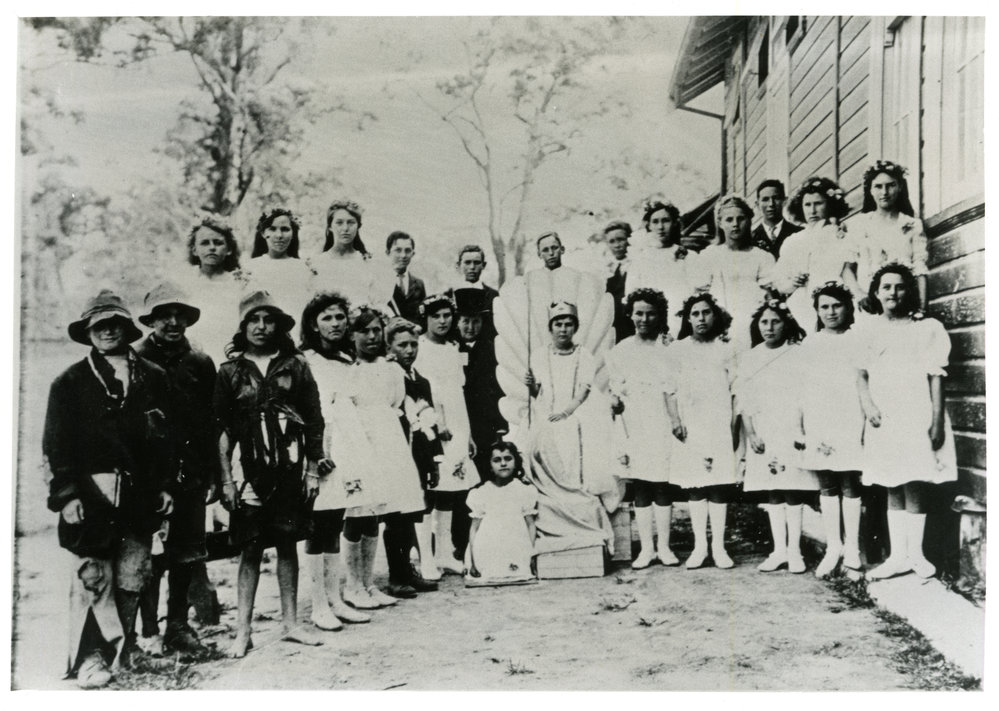 School children wearing costumes in "Soot and the Fairies", 20 September 1918 