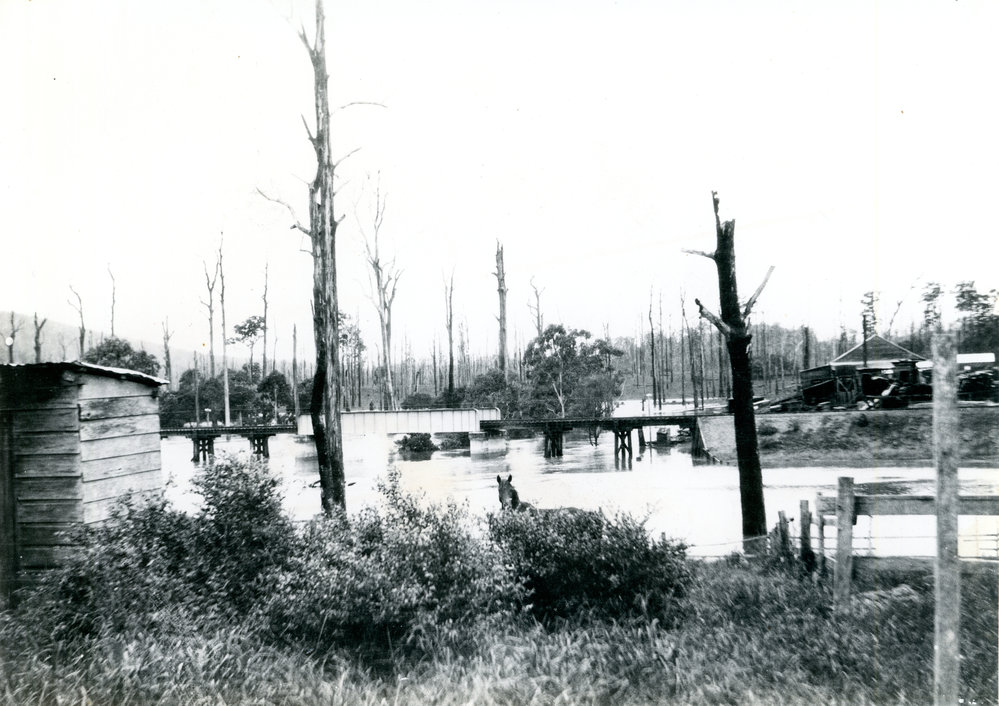 Coffs Creek in flood, 1930s