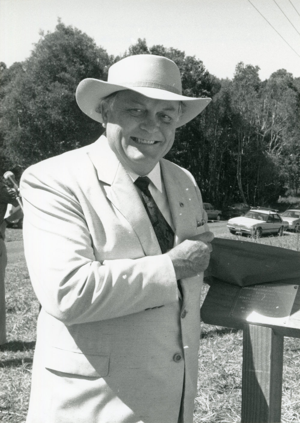 Garry Nehl opens the new Christian Community School, September 1989