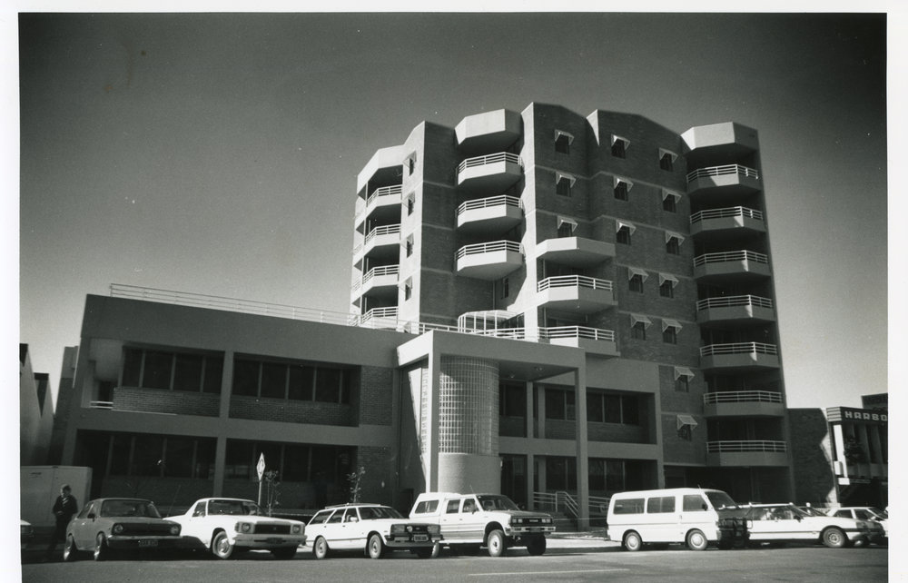 New Department of Housing office tower, 29 July 1989