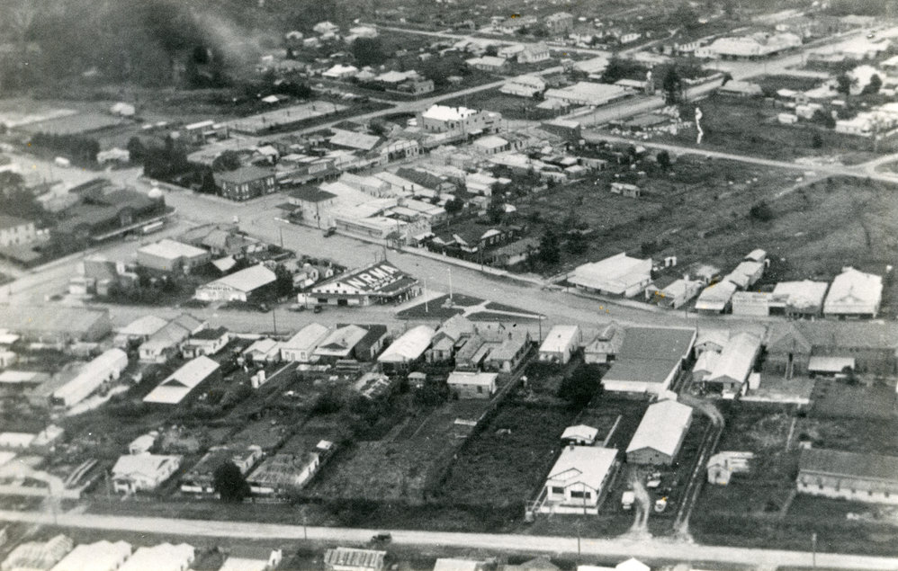 Aerial view of ANZAC Park, 1950s