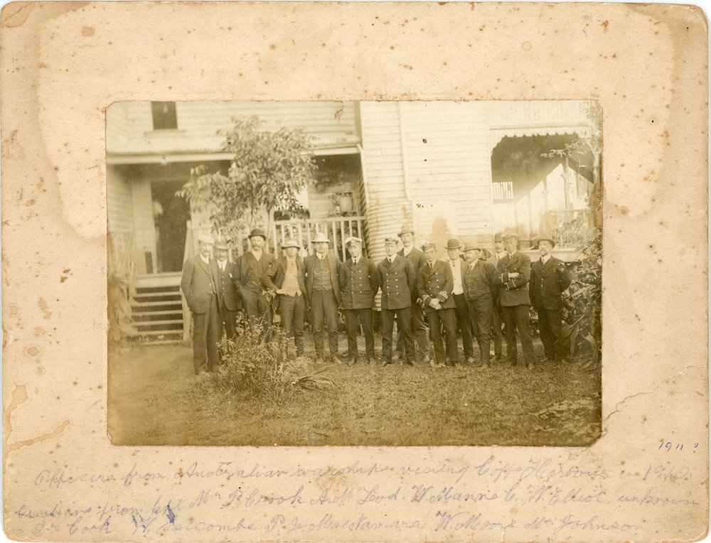 Officers from HMAS Yarra and HMAS Parramatta with members of the Rifle Club, May 1911  