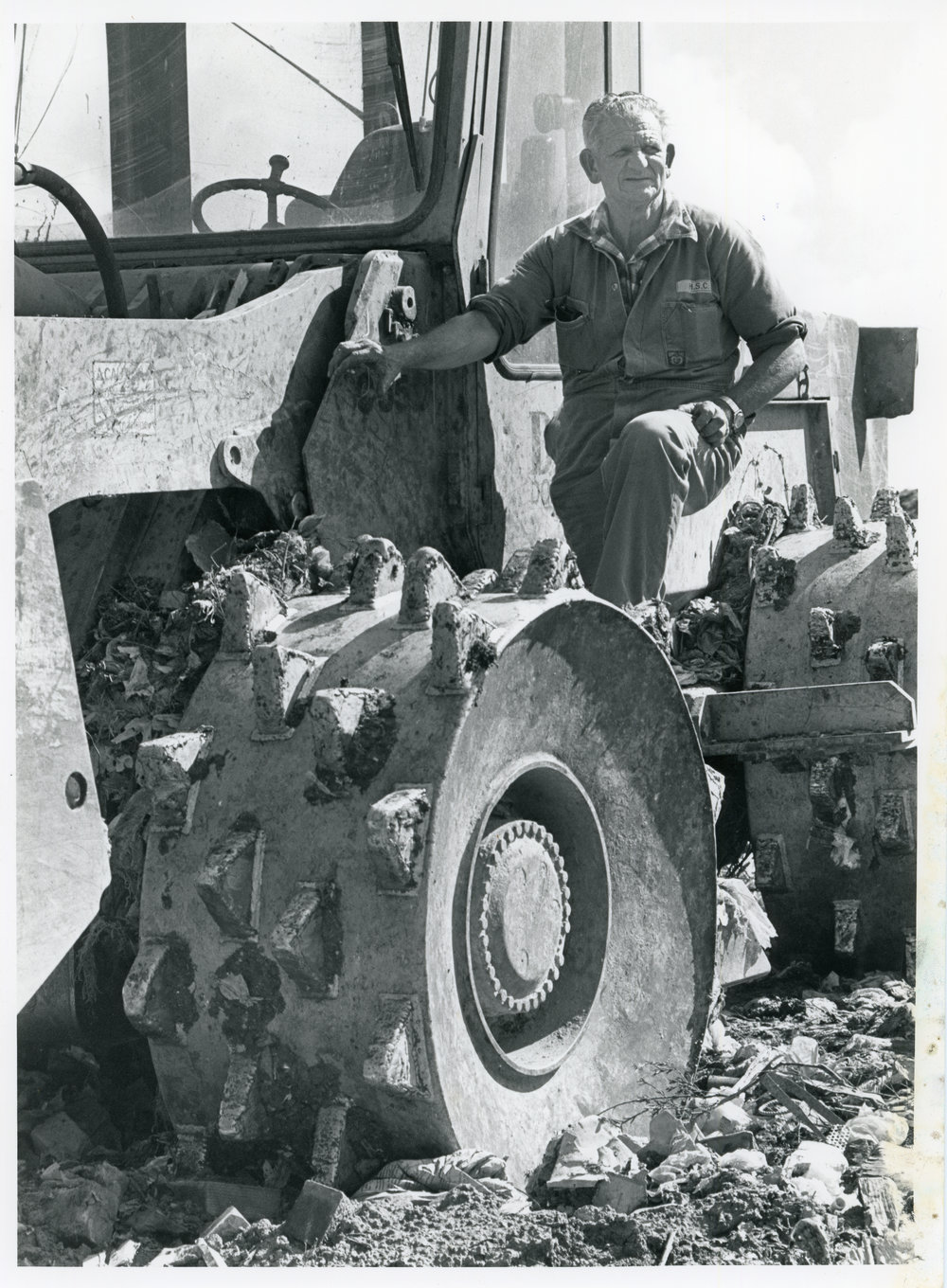 Working at the Council tip, 15 August 1988