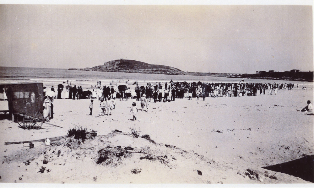 Surf Lifesaving carnival on Jetty Beach, 1920s
