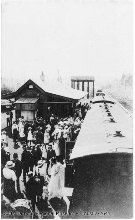 Recruiting train at Glenreagh railway station, 1916