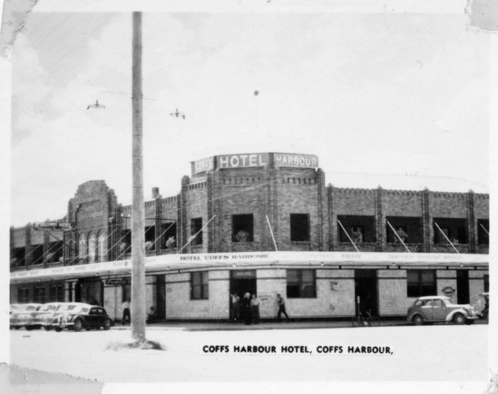 Hotel Coffs Harbour on Grafton Street, 1930s