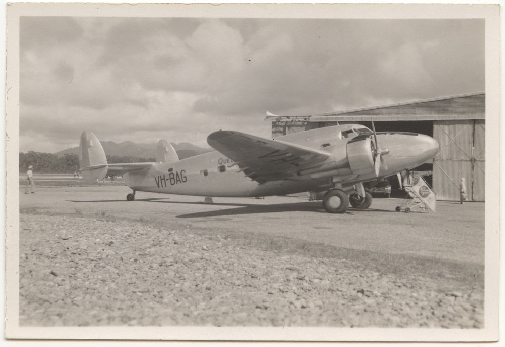 Lockheed Lodestar at Coffs Harbour Aerodrome, 7 March 1949