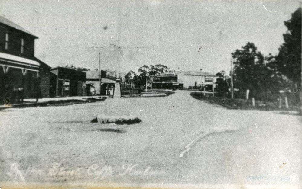 View to the Fitzroy Hotel along Grafton Street, c.1908