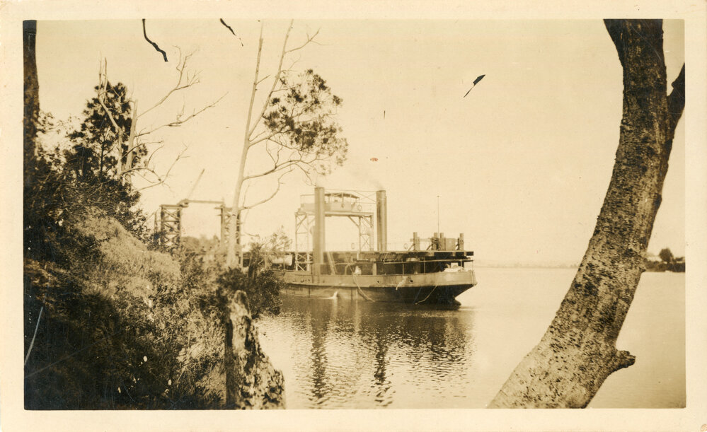 Dredge, c.1910
