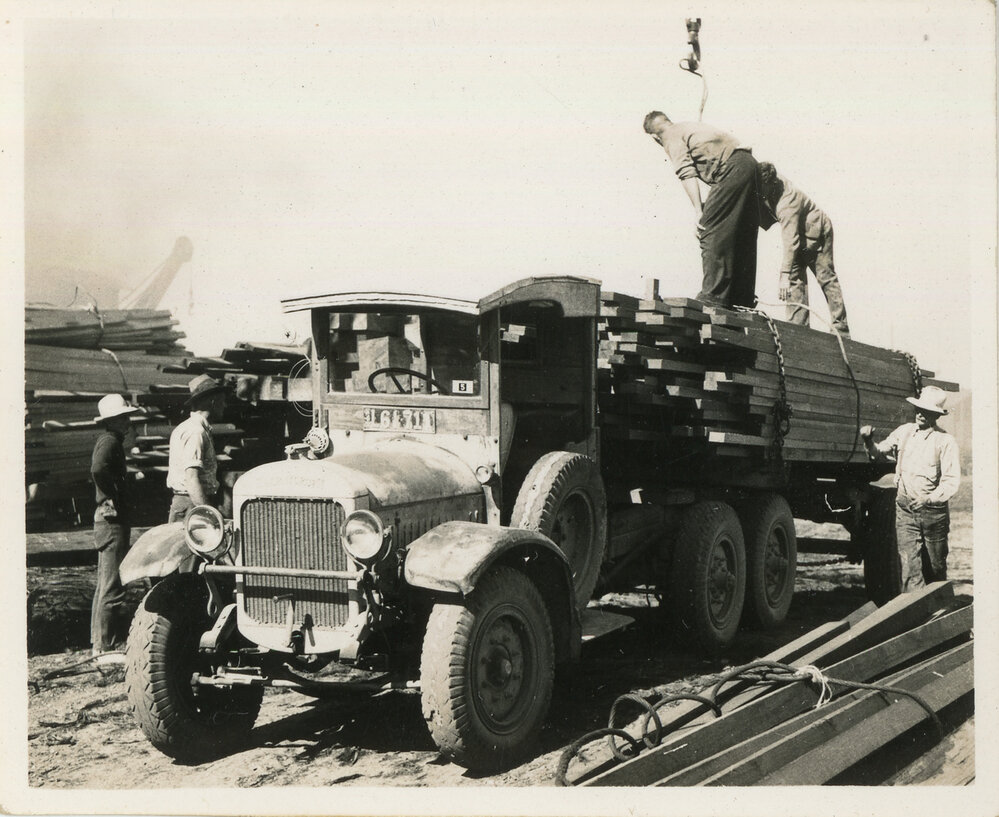 Loading sawn timber sleepers, 1936