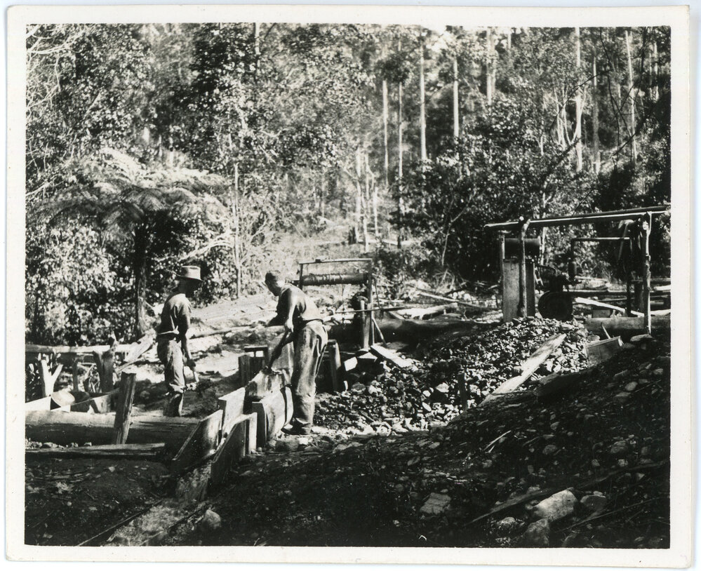 Sluicing for gold at the Record Reign mine, 1936