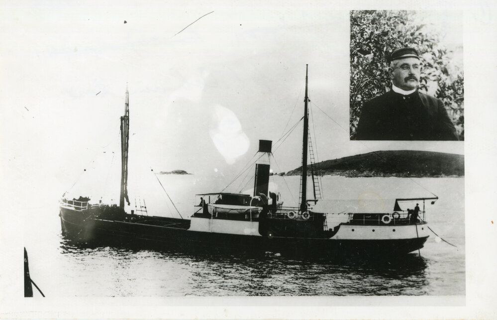 SS Cooloon and Captain Colvin inset, c.1910