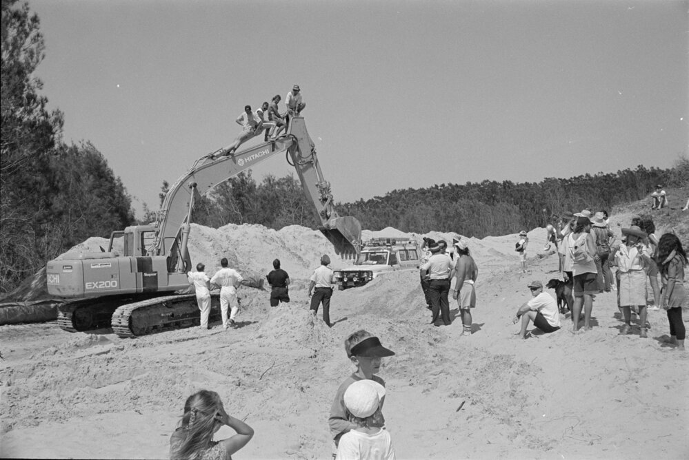 Protesters at the Look-At-Me-Now outfall protest, November 1991