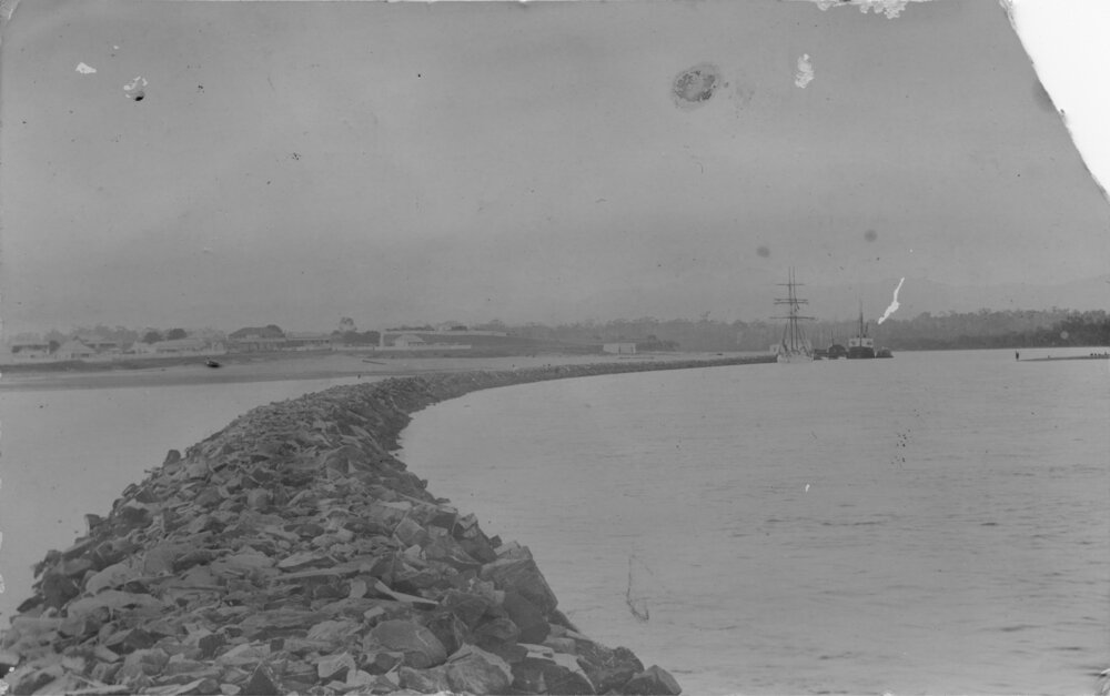 View of Bellingen Heads and breakwater, c.1908