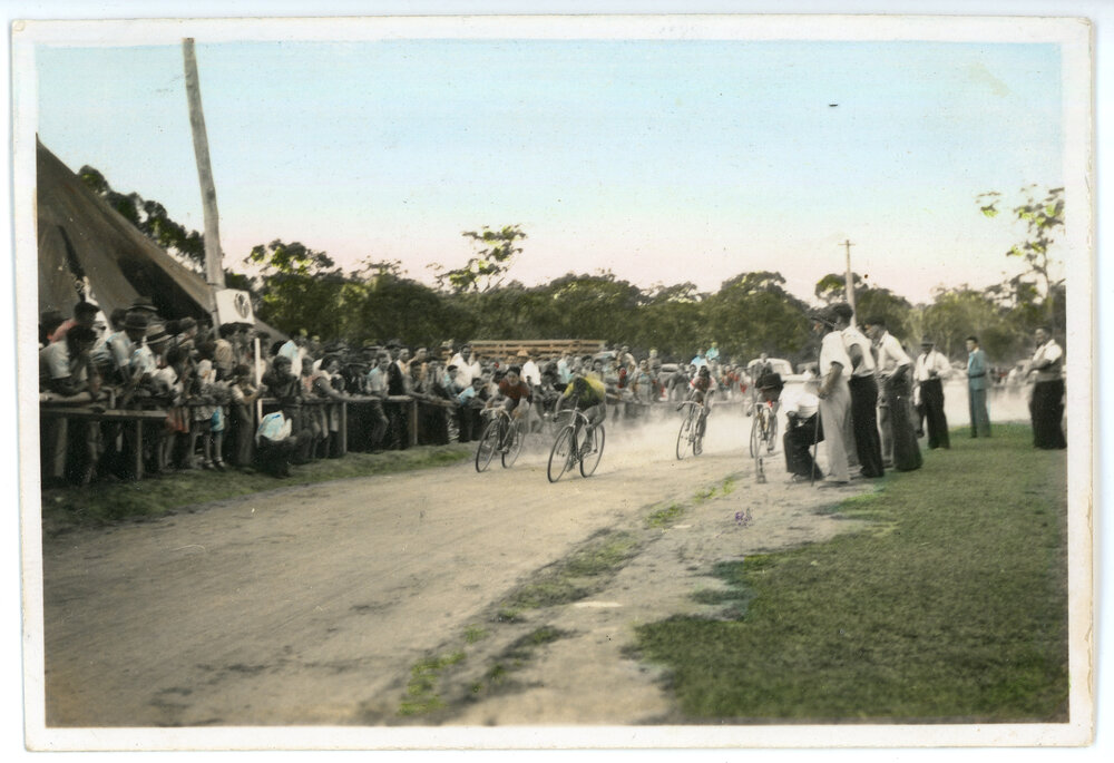 Bicycle race and spectators at the Showground, January 1947